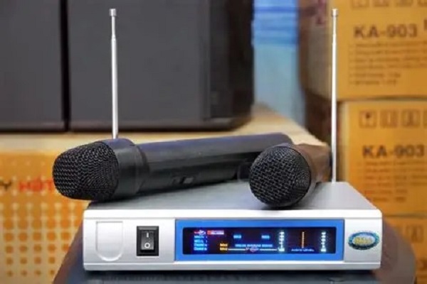 7 Nguyên Nhân Phổ Biến Micro Không Dây Bị Hú