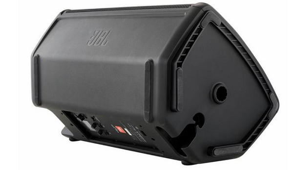 Có Nên Tháo Lưới Loa JBL EON 715 Ra Để Rửa Không