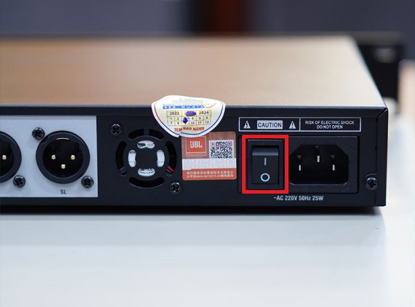Ngắt Kết Nối Vang Số Loa JBL KX180A