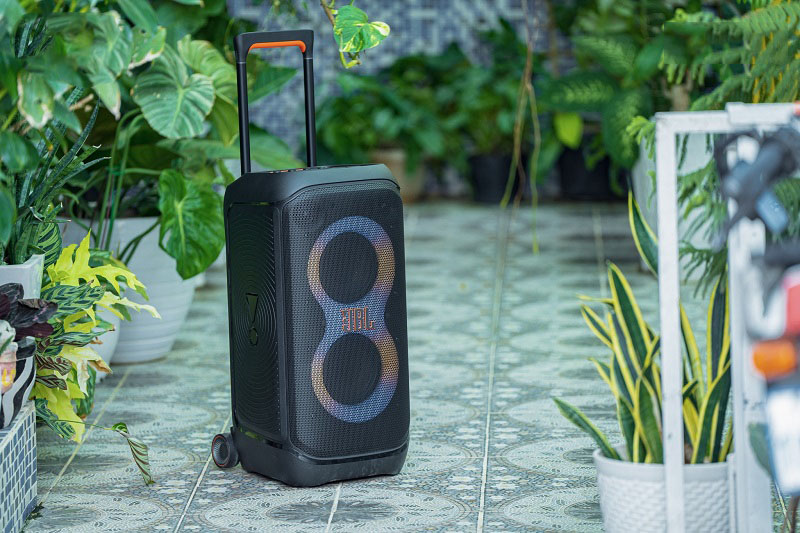 loa JBL Partybox stage 320 kết nối với sub điện