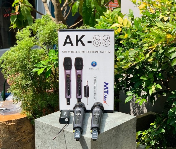 Micro MTMAX AK 88 – Micro karaoke dễ hát, bắt giọng tốt, phù hợp dàn gia đình